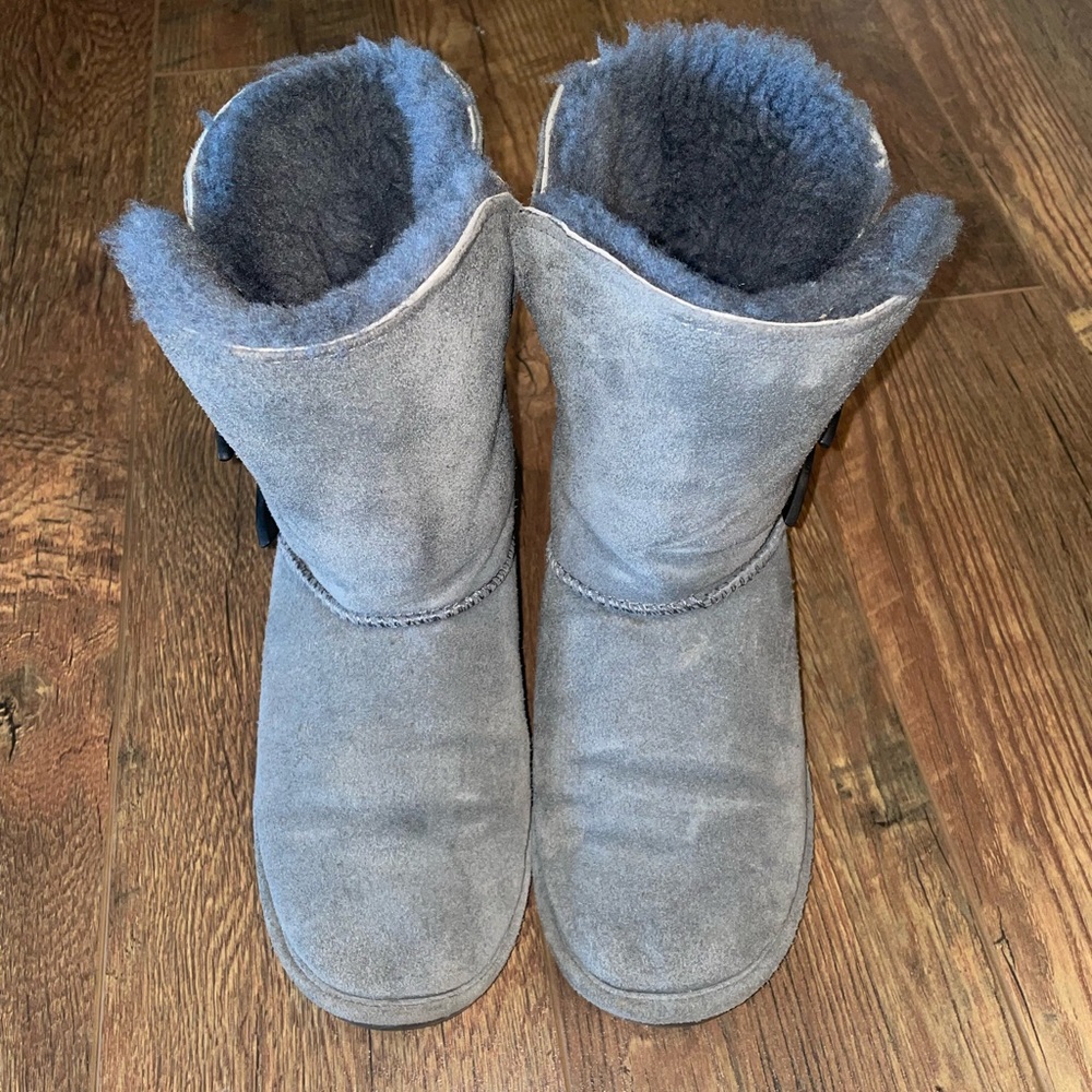 Bear paw grey short boots
